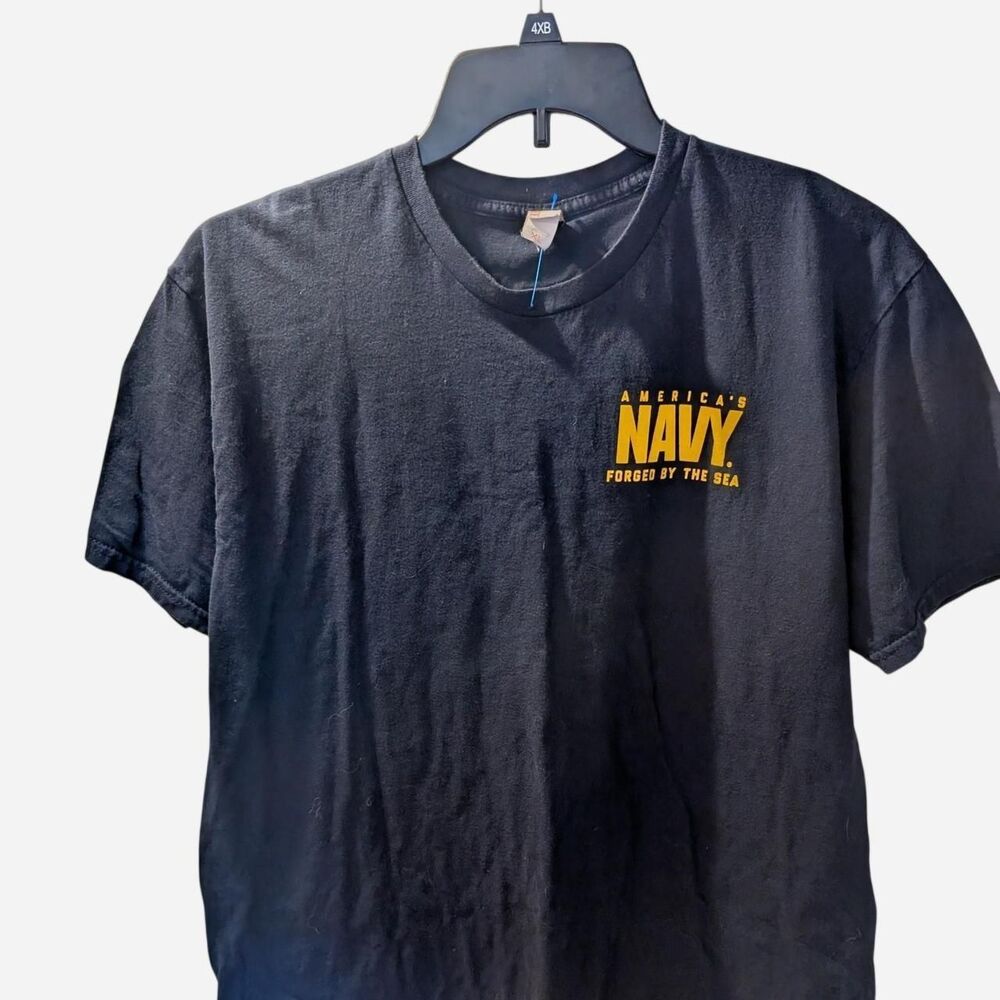 Gildan Men's Blue T-shirt